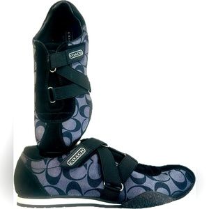 NEVER WORN COACH KYRIE SIZE US 7 SIGNATURE CANVAS SNEAKER